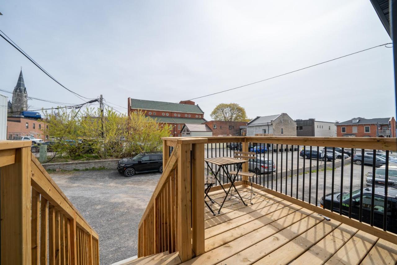 The Belvedere:Front Street Flats Belleville Exterior photo
